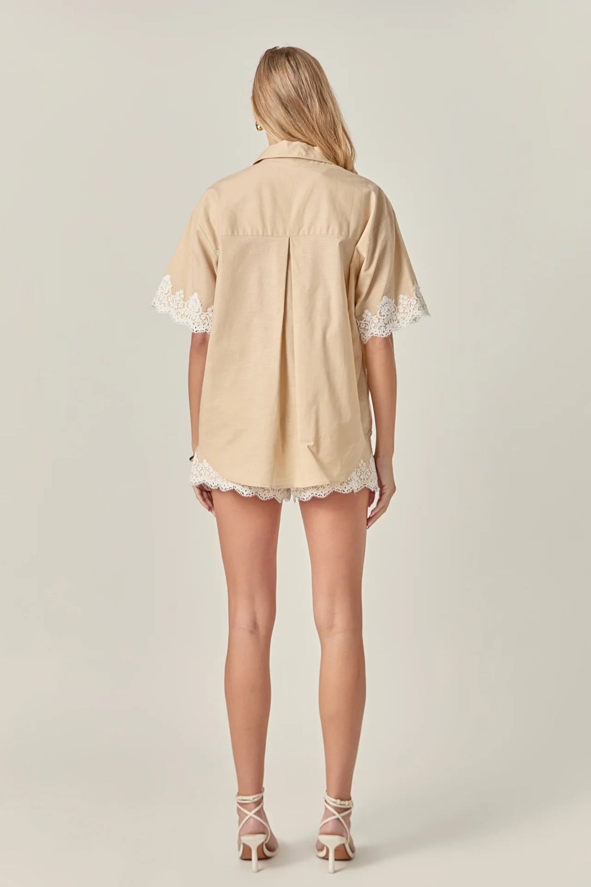 Elosie Short Beige White