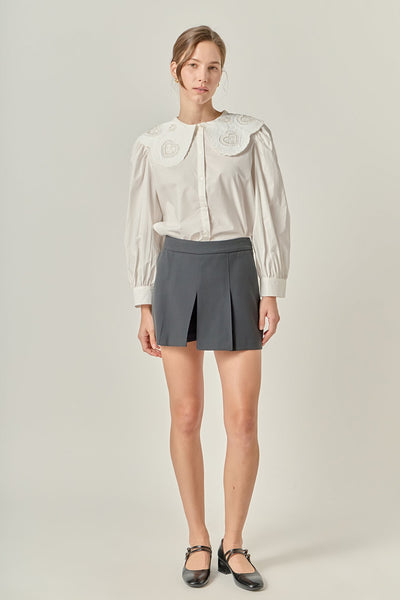 Scallop Embroidered Large Collar Blouse
