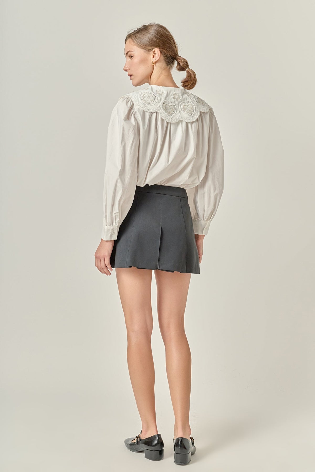 Scallop Embroidered Large Collar Blouse