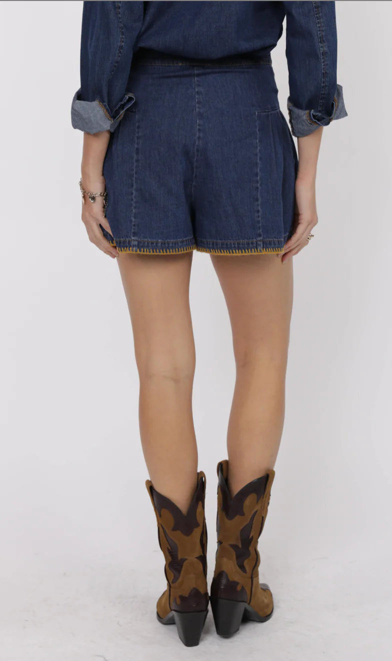 Magnolia Blanket Short Denim