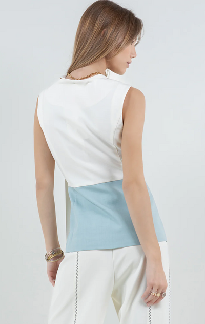 Button Down Top w Removeable Tie