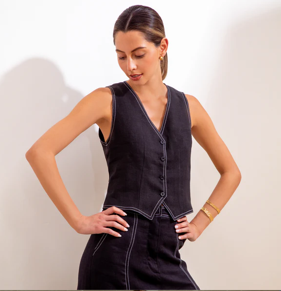 Nerea Vest Black