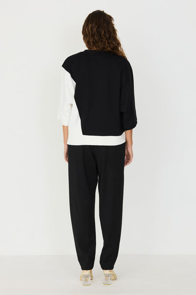 Aloria Tshirt Black White