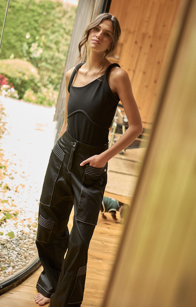 Amber Body Black