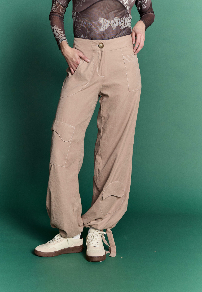 Trapezoida Tan Pant