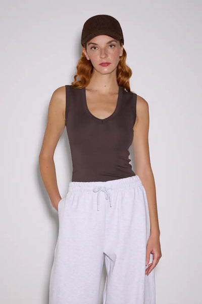 Melek v Neck Top