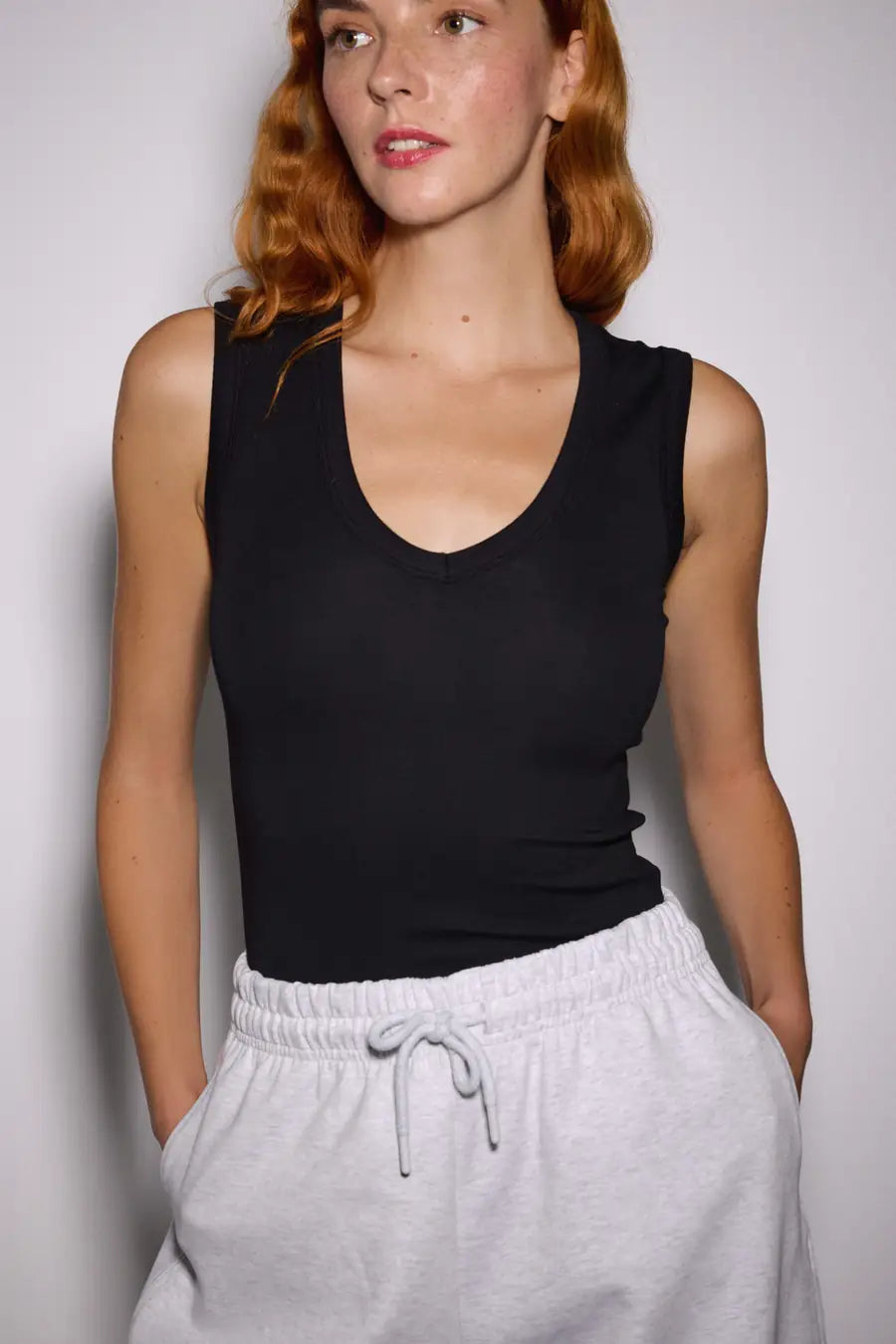Melek v Neck Top