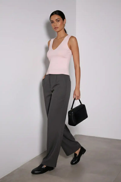Melek v Neck Top