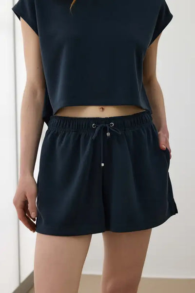 Sneaker Short