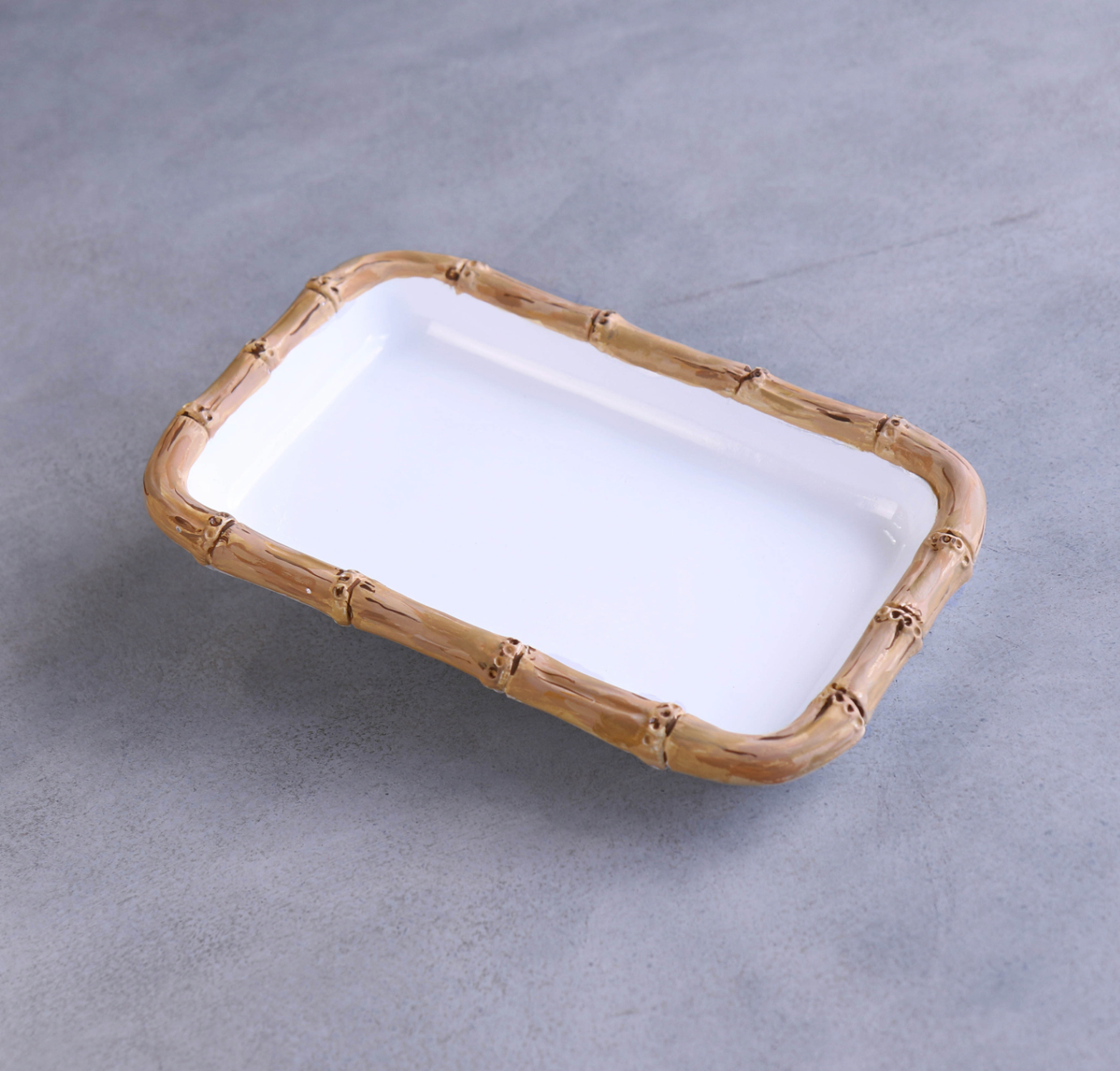 VIDA Bamboo Guest Towel Holder (White and Natural)