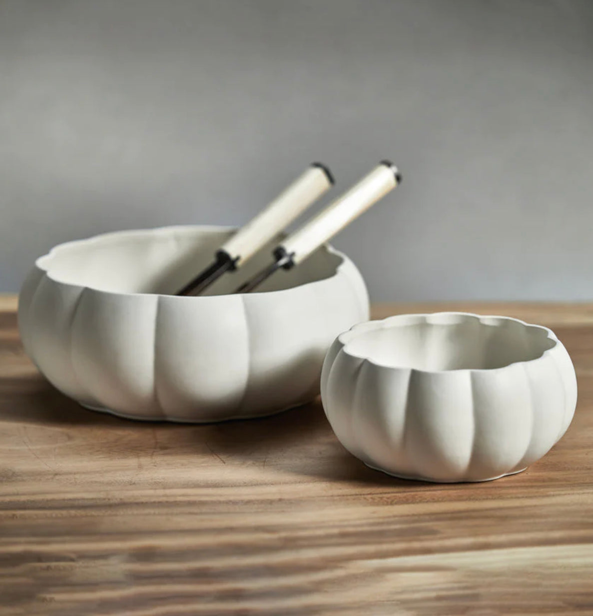 Sonoma Scalloped Ceramic Bowl