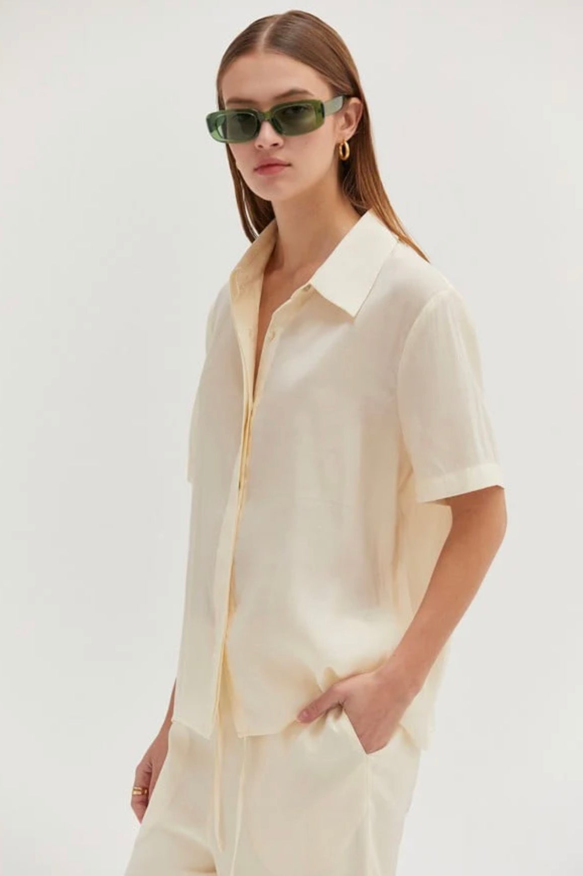 Uniqlo + WOMEN LINEN BLEND SHORT-SLEEVE SHIRT