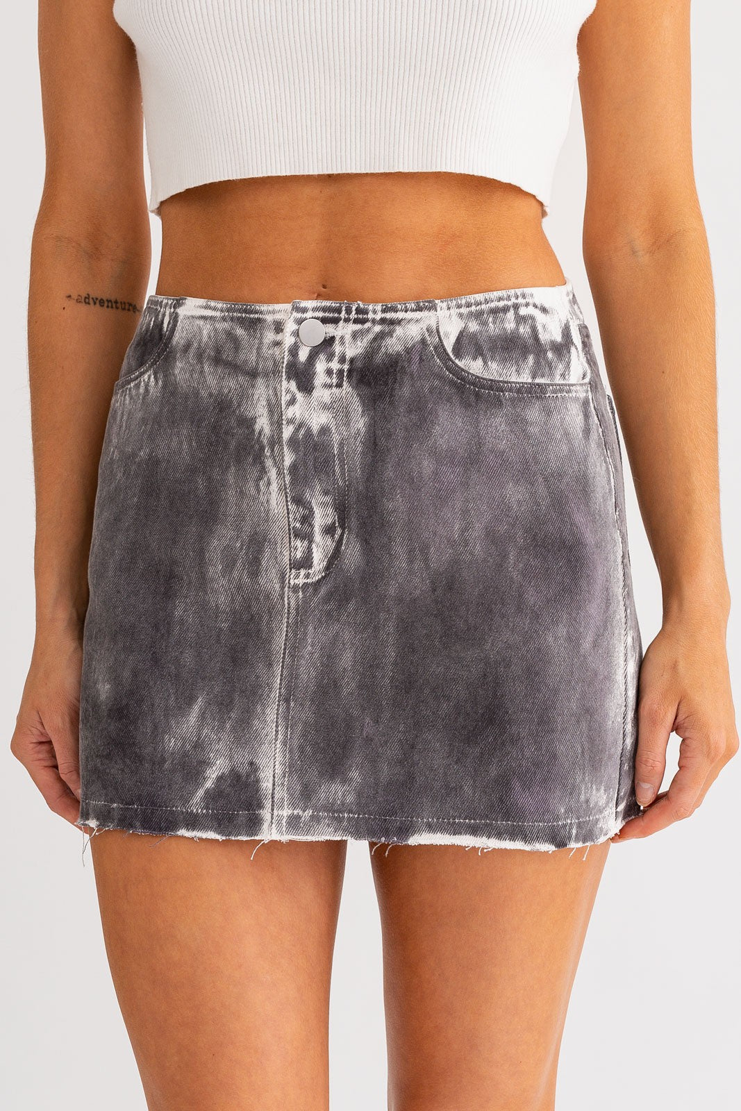 Vintaje Washed Mid Rise Denim Skirt