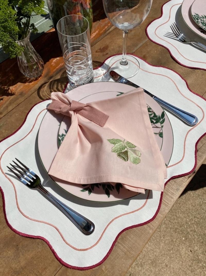 Sardenha Waterproof Placemat Off White with Burgundy and Rose